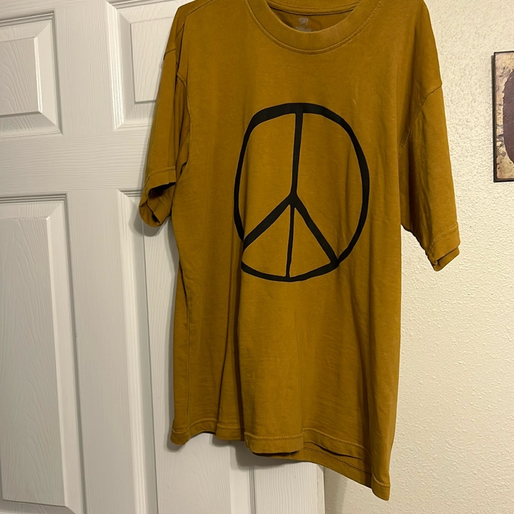 Southern Bliss sz m peace shirt